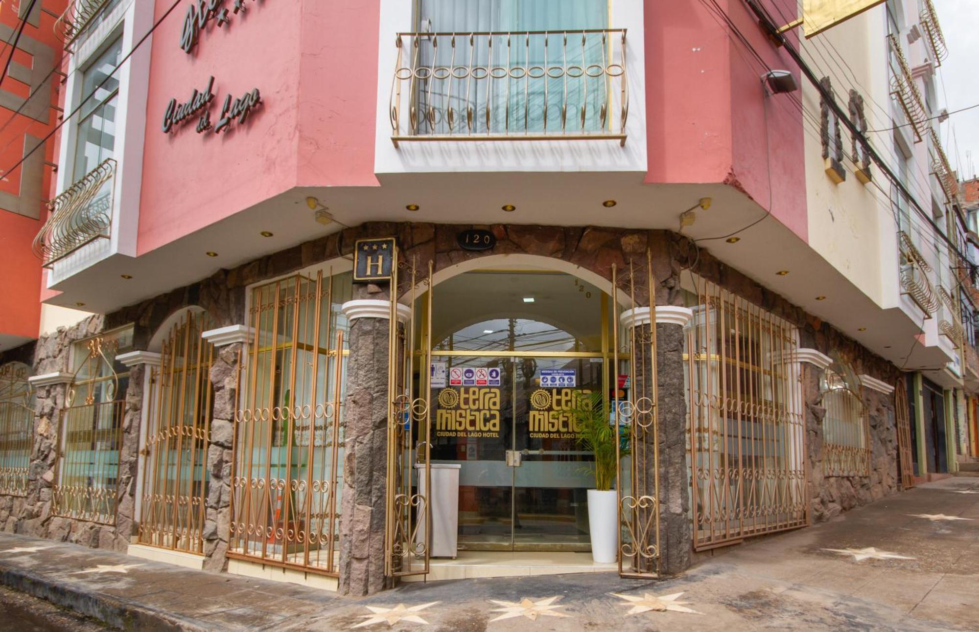 ホテル Terramistica - Puno Centro エクステリア 写真